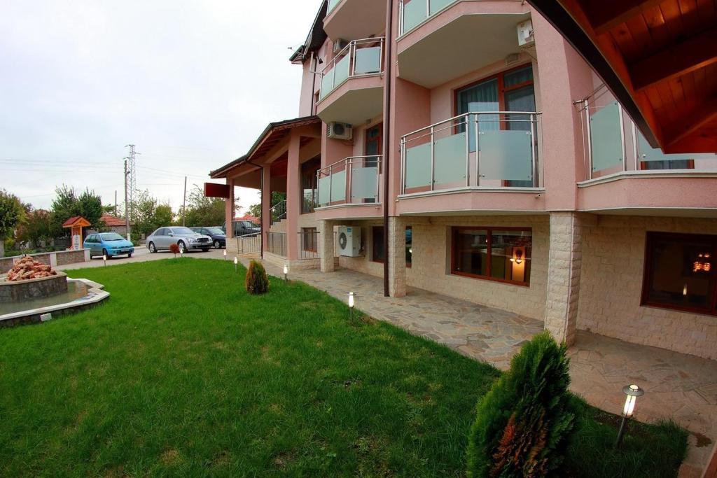 Hotel Akre Kavarna Exterior foto